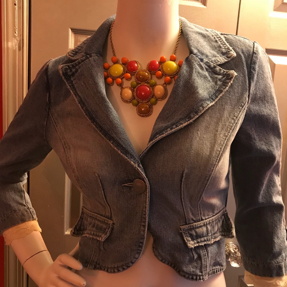 Crop denim jacket